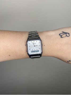 CASIO VINTAGE QUARTZ PRATA-BRANCO